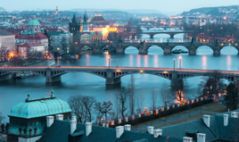 Prag Elinizin Altında