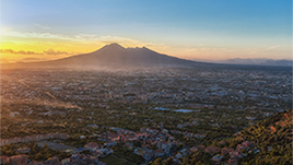 Napoli Elinizin Altında